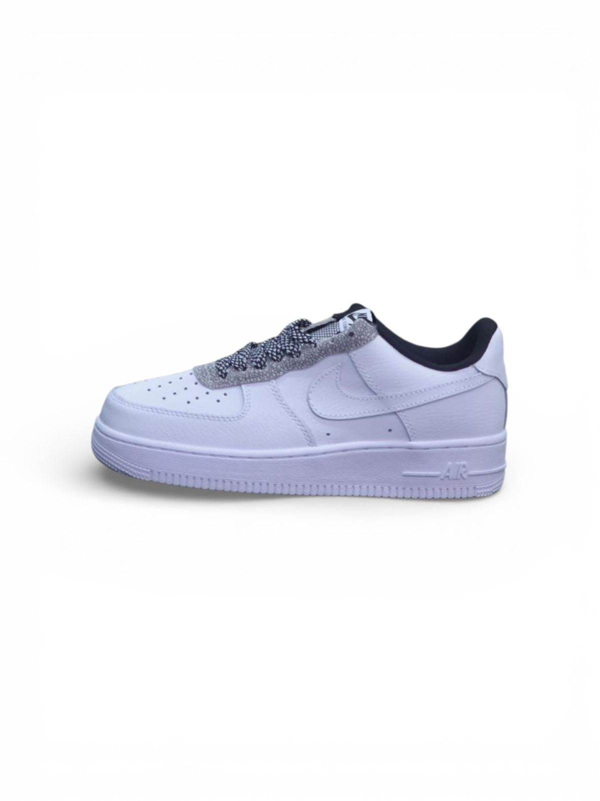 NIKE AIR FORCE 1 LOW