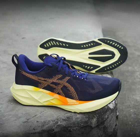 ASICS NOVABLAST 5